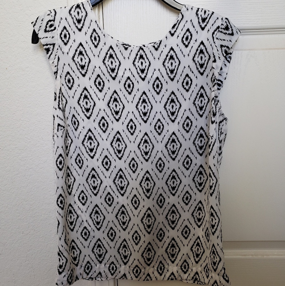 ABS Platinum white/black tribal print top XS